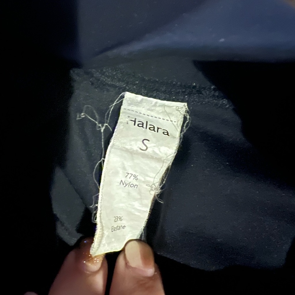 HALARA Black High-Rise Scrunch Bike Shorts - Picture 2 of 5